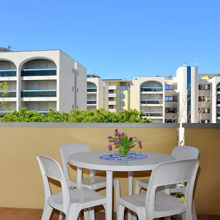 Apartment In Wonderful - Beahost
